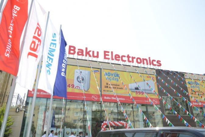 “Baku Elektroniks” qeydiyyatsız telefon satır - Foto