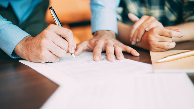 İki şirkət arasında 