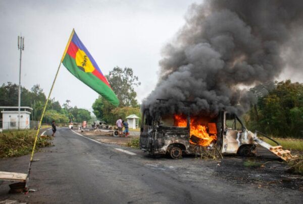 Qəddar Fransa müstəmləkəçiliyi: Yeni Kaledoniyada zor gücünə yatırılan üsyanlar - VİDEO