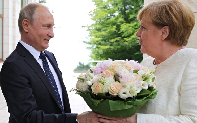 “Angela, lütfən məni bağışla”- Putin
