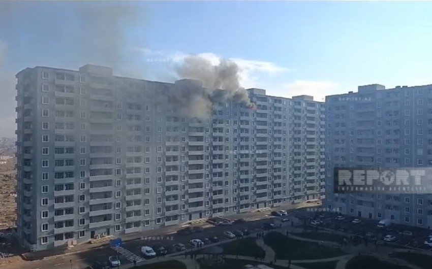 Sarayda yaşayış binasında baş verən yanğında xəsarət alan var: Qızın üzü, saçı yanıb - VİDEO