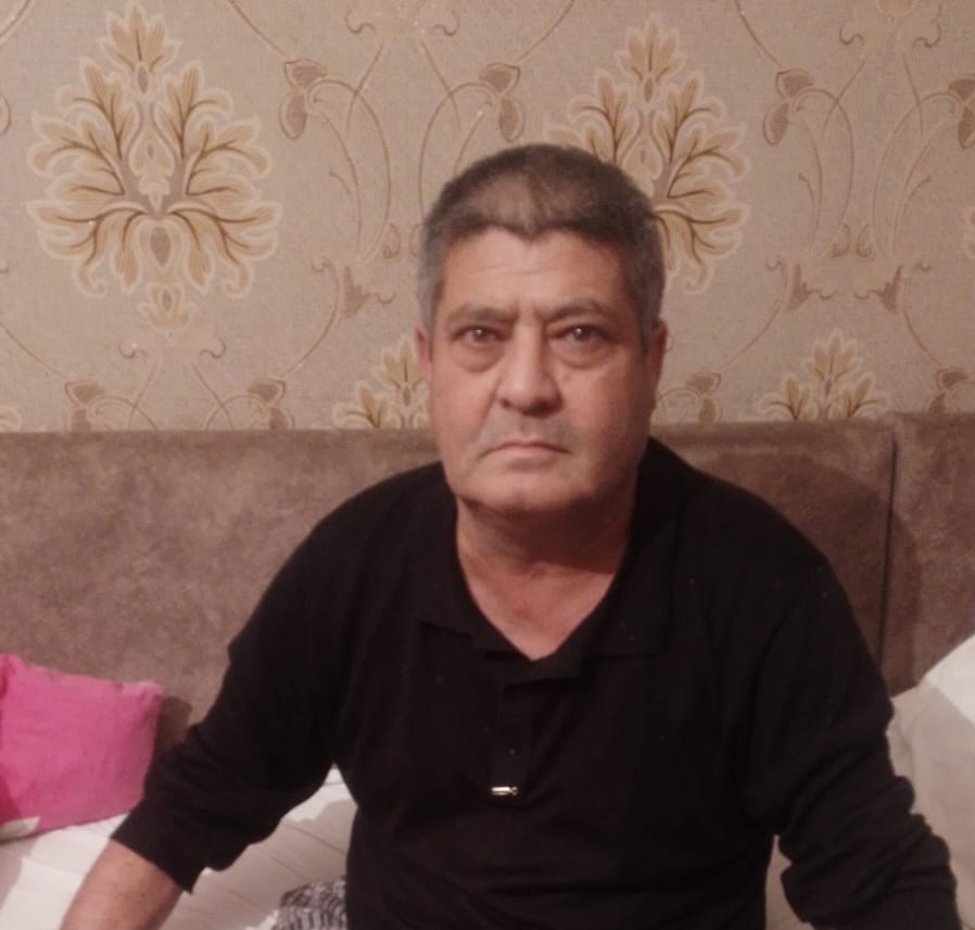 Hər iki ayağı amputasiya olunan Laçın sakini avtomobillə təmin olunmasını istəyir – NAZİRLİKDƏN REAKSİYA / FOTO