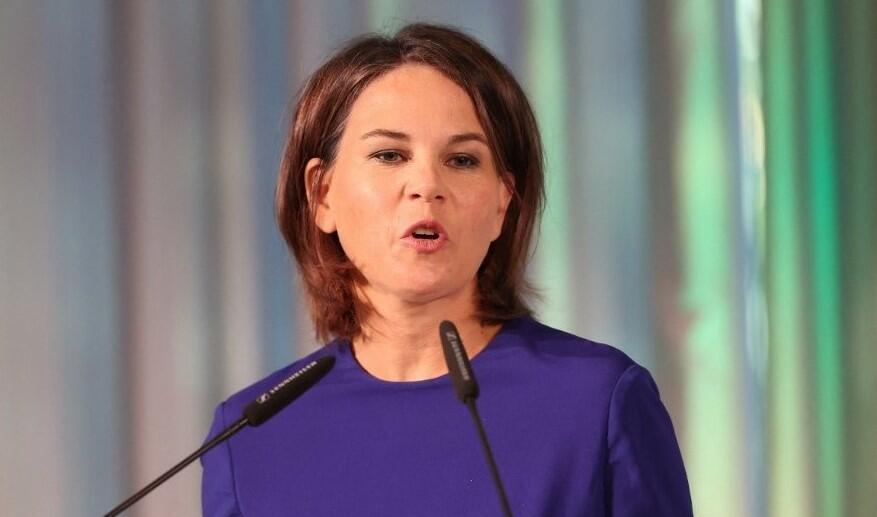 Berbok Bakıda, görün, nələrlə məşuldur – İnanılmaz