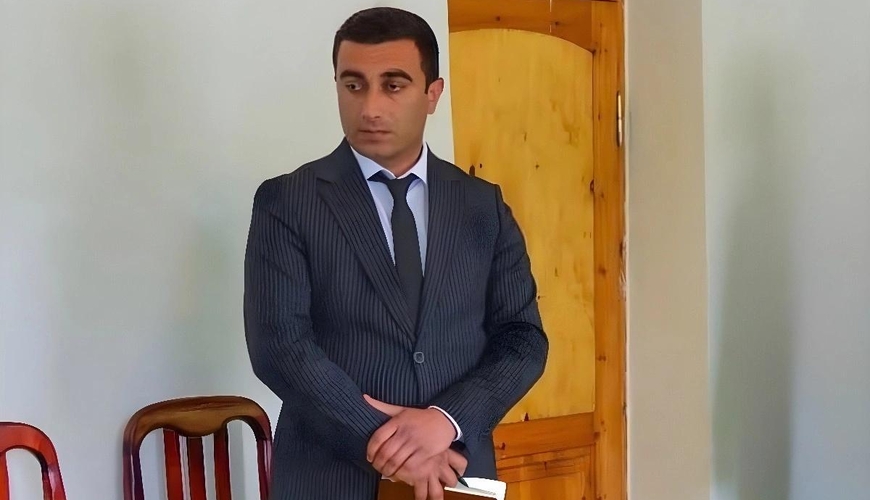 Azərbaycanda vəzifəli şəxsin meyiti asılı vəziyyətdə tapılıbmış - DETALLAR