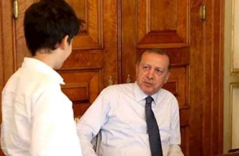 Ərdoğanın nəvəsi ilə dialoqu maraqla qarşılandı — VİDEO