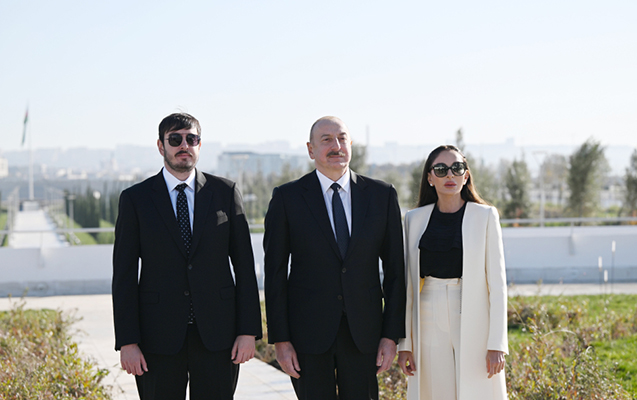 Prezidentin Zəfər parkından ailəvi - Fotoları