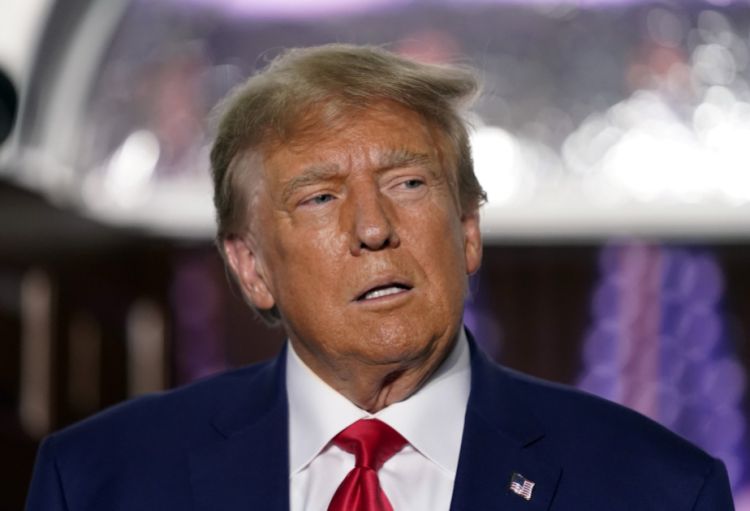 Tramp ABŞ-də fövqəladə vəziyyət elan etməyə hazır olduğunu AÇIQLADI