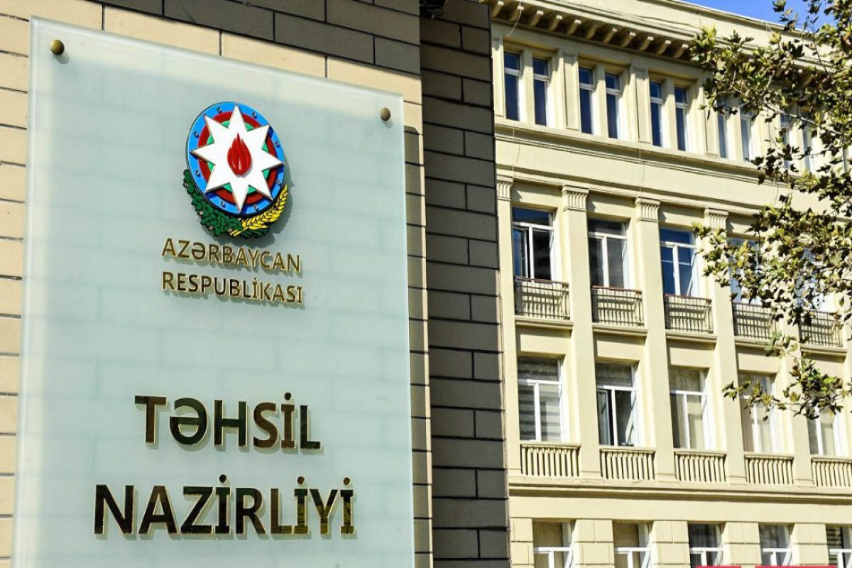 “Deyir ki, məni Zahid Oruc təyin etdirib, hara istəyirsiniz şikayət edin” – KƏLBƏCƏRLİ MÜƏLLİMLƏR TƏHSİL SEKTORUNUN MÜDİRİNDƏN ŞİKAYƏTÇİDİR / VİDEO