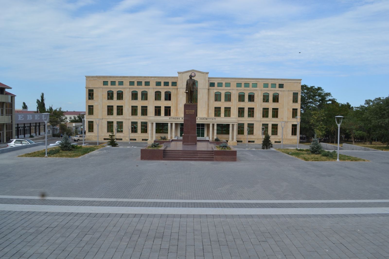 Siyəzən sakinləri icra başçısının fəaliyyətindən narazıdır... - ŞİKAYƏT