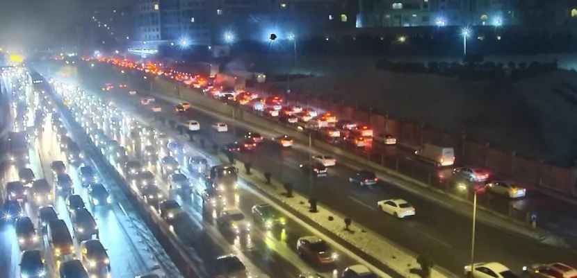 Bakı-Sumqayıt yolunda qəza SIXLIQ YARATDI