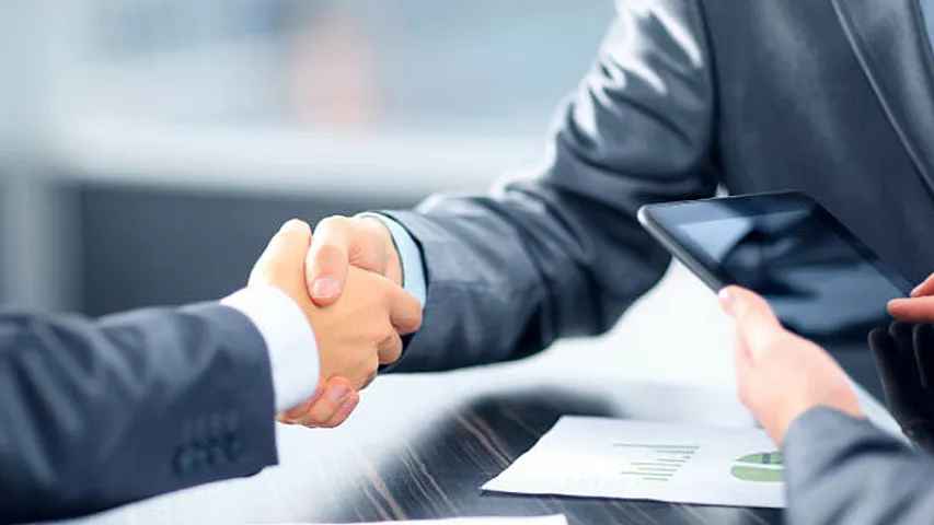 Dövlət qurumu ilə əməkdar artist arasında 26 minlik müqavilə