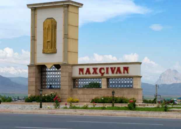 Naxçıvan Təhsil Nazirliyinə 307 min manatlıq pərdə, jalüz, xalat və.s alınacaq