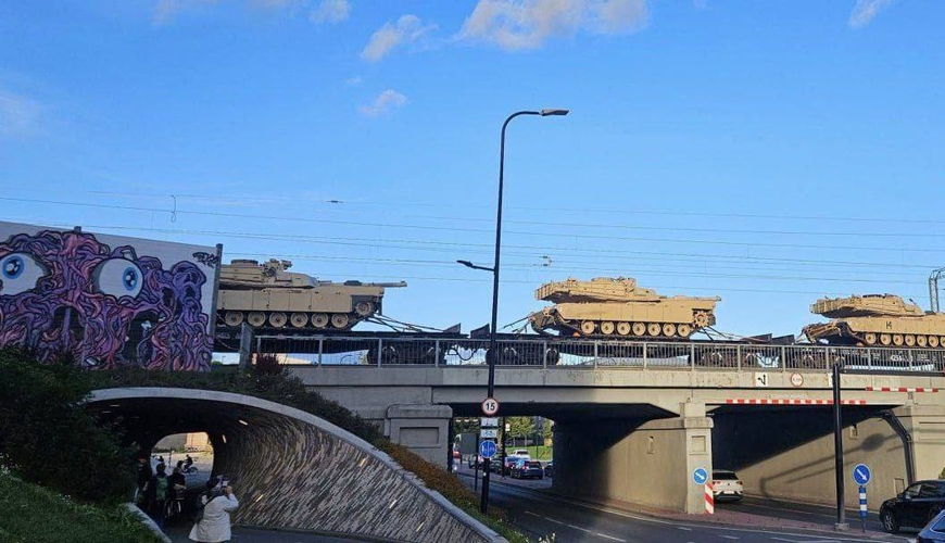 TƏCİLİ! ABŞ zirehli texnikaları Rusiya sərhədinə GƏTİRİLDİ