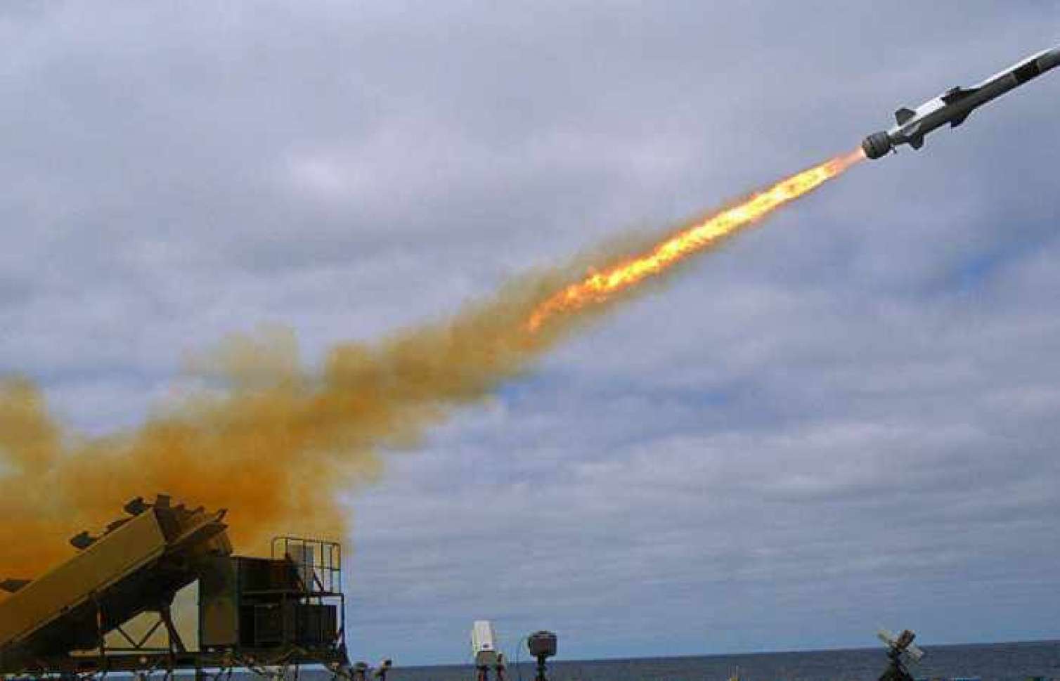 Yəməndən İsrailə raket atıldı - VİDEO