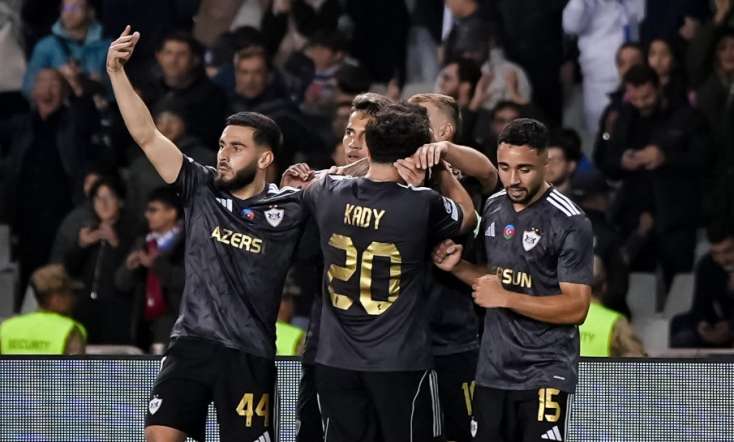 “Qarabağ”ın zirvədə nə işi var?” - FOTO