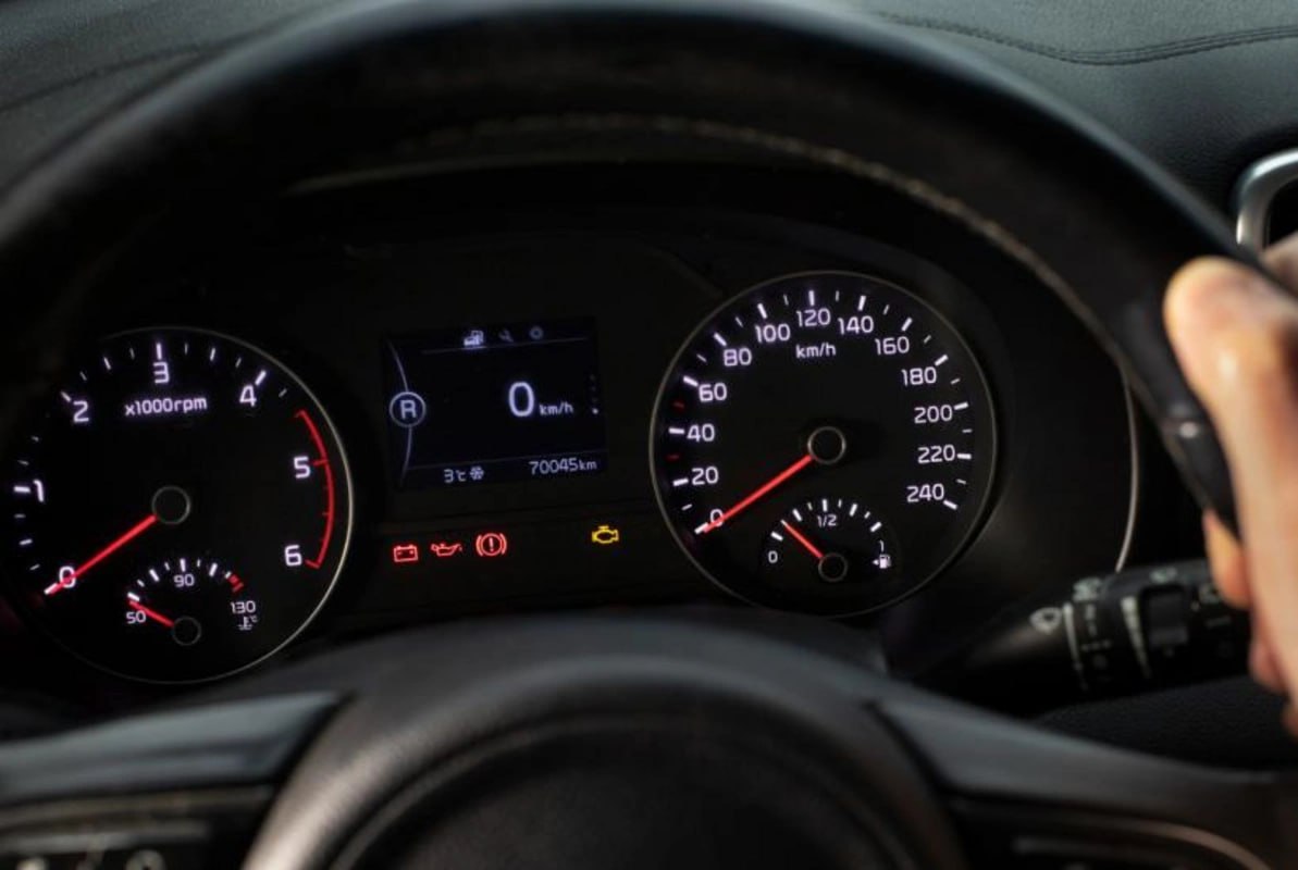 Avtomobiliniz çox yanacaq sərf edirsə, səbəb xırda detallar ola bilər - Mütəxəssislərdən izah