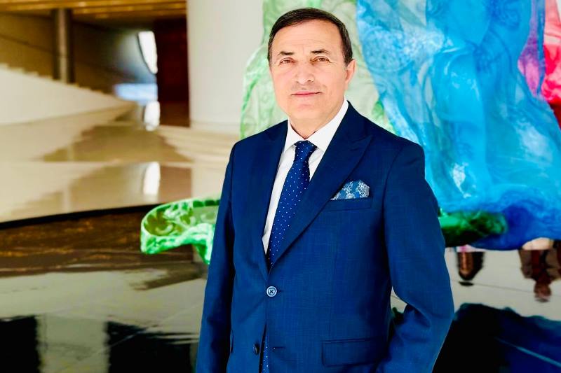 Oxuyur Mənsum İbrahimov! 