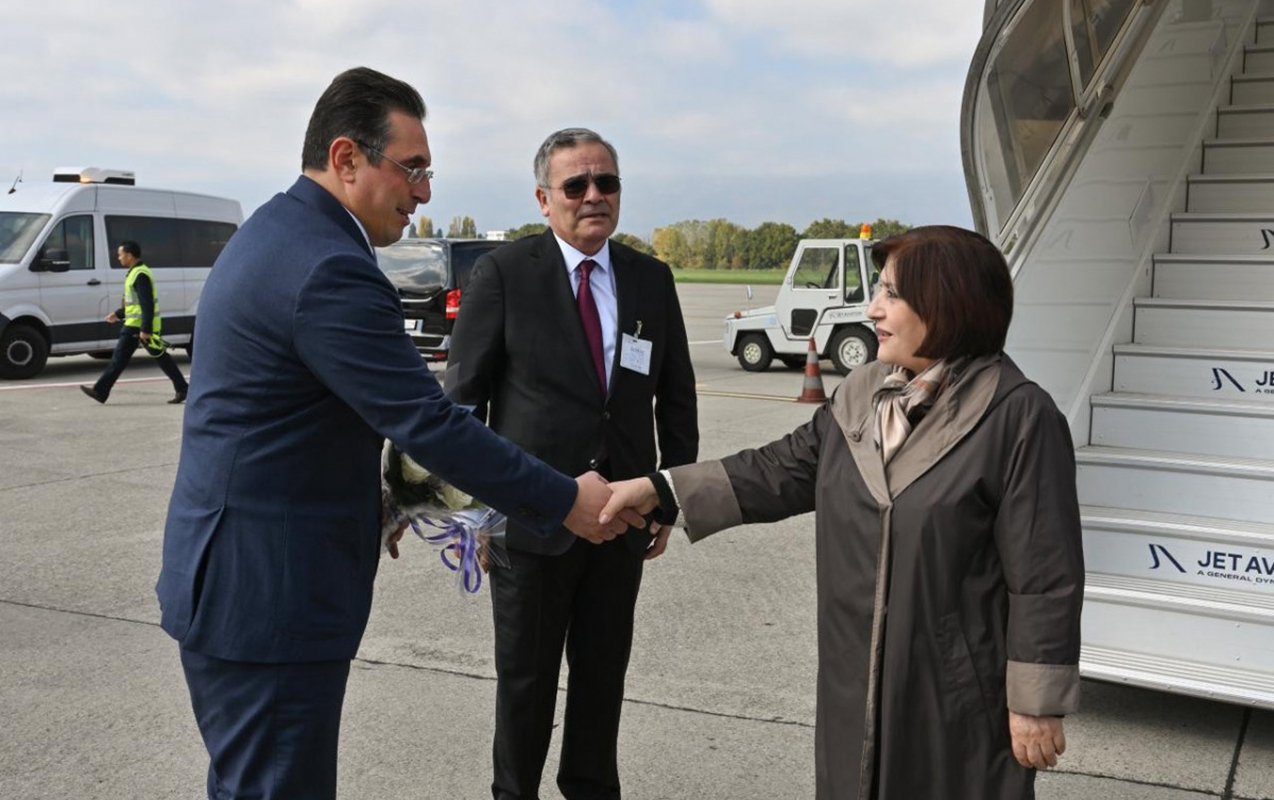 Sahibə Qafarova İsveçrəyə yollandı - FOTO