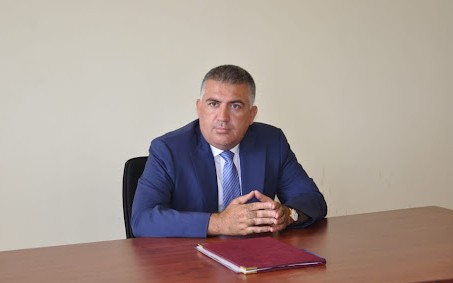 Şabranın icra başçısından şikayət - 3 ildir vətəndaşların pulunu vermir (VİDEO)