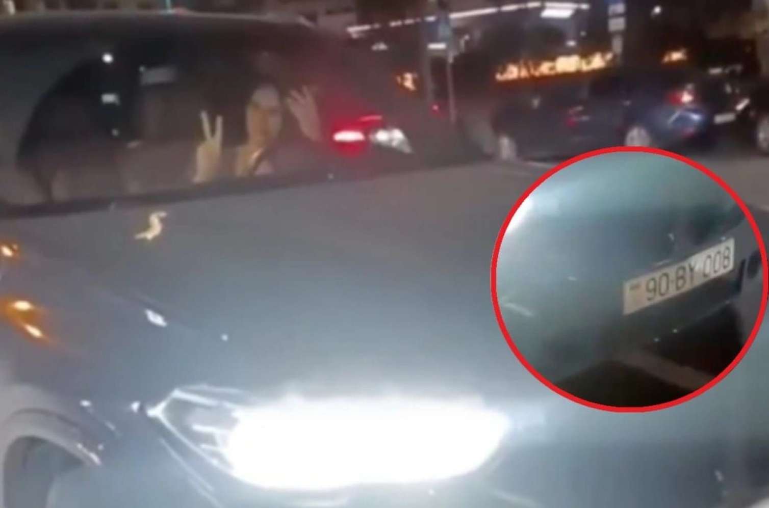 BMW-nin xanım sürücüsü motosikletçini vurdu: 