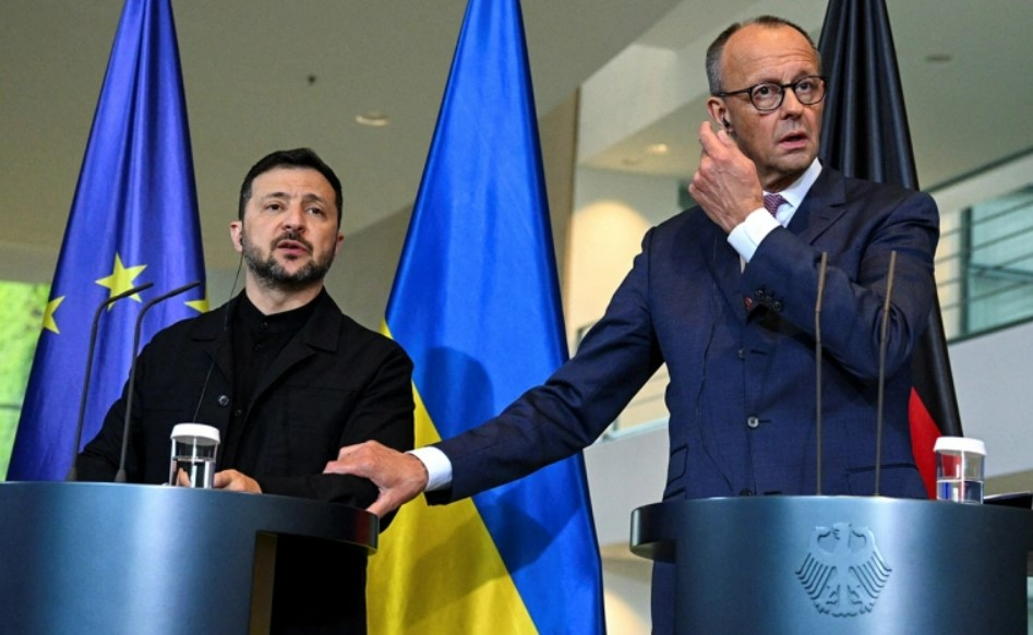 Merts Zelenskiyə zəng edib: 