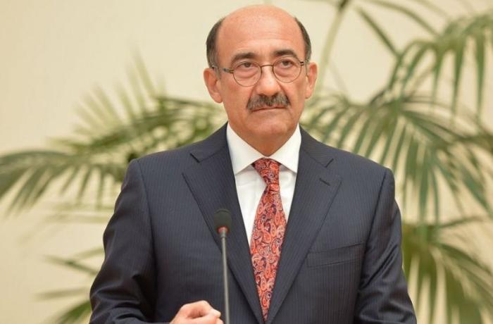 Ad gününü Bakıda yox, Londonda keçirib...