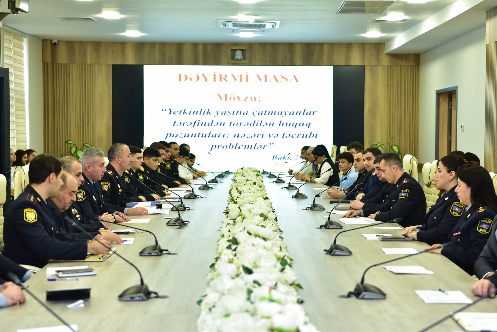 “Uşaq Hüquqları Aylığı” çərçivəsində DİN-in Polis Akademiyasında dəyirmi masa keçirilib