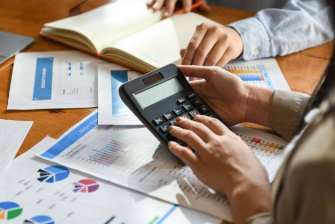 Əməkhaqqına vergi yeni qayda ilə tutulacaq - Detallar açıqlandı 