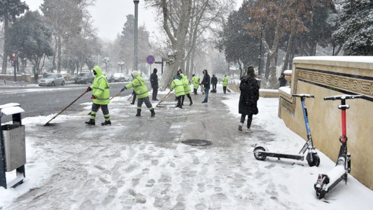Bakıda duz ehtiyatı toplanır