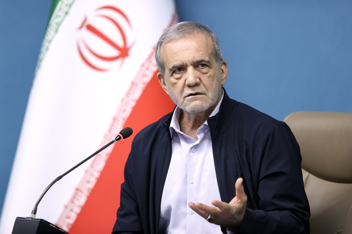 Pezeşkian müttəfiqlərindən gileyləndi