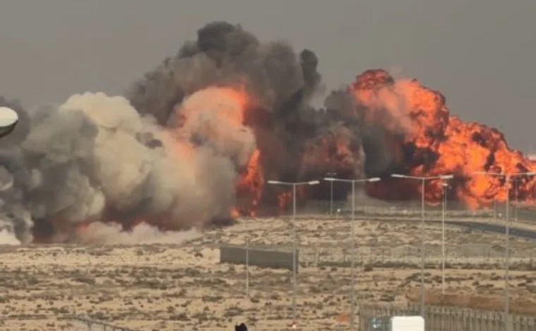 Dubayda keçirilən aviaşouda dəhşət - təyyarə yerə çırpıldı