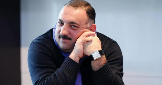 Bəhram Bağırzadə səhnədən getdi