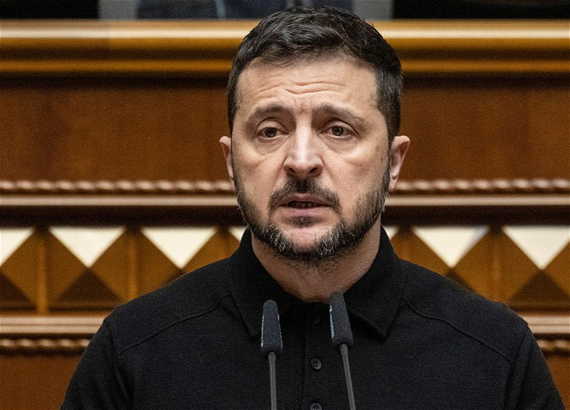 Zelenski Qərbdən hərbi yardımı dayandırmamağı xahiş edib