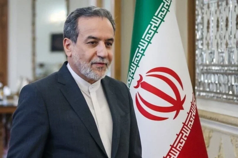 Əraqçi Avropada səfərdədir