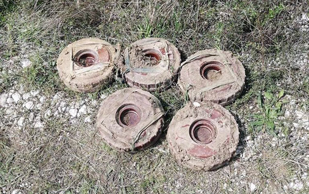 Ermənistanda hərbçilər minaya düşdü