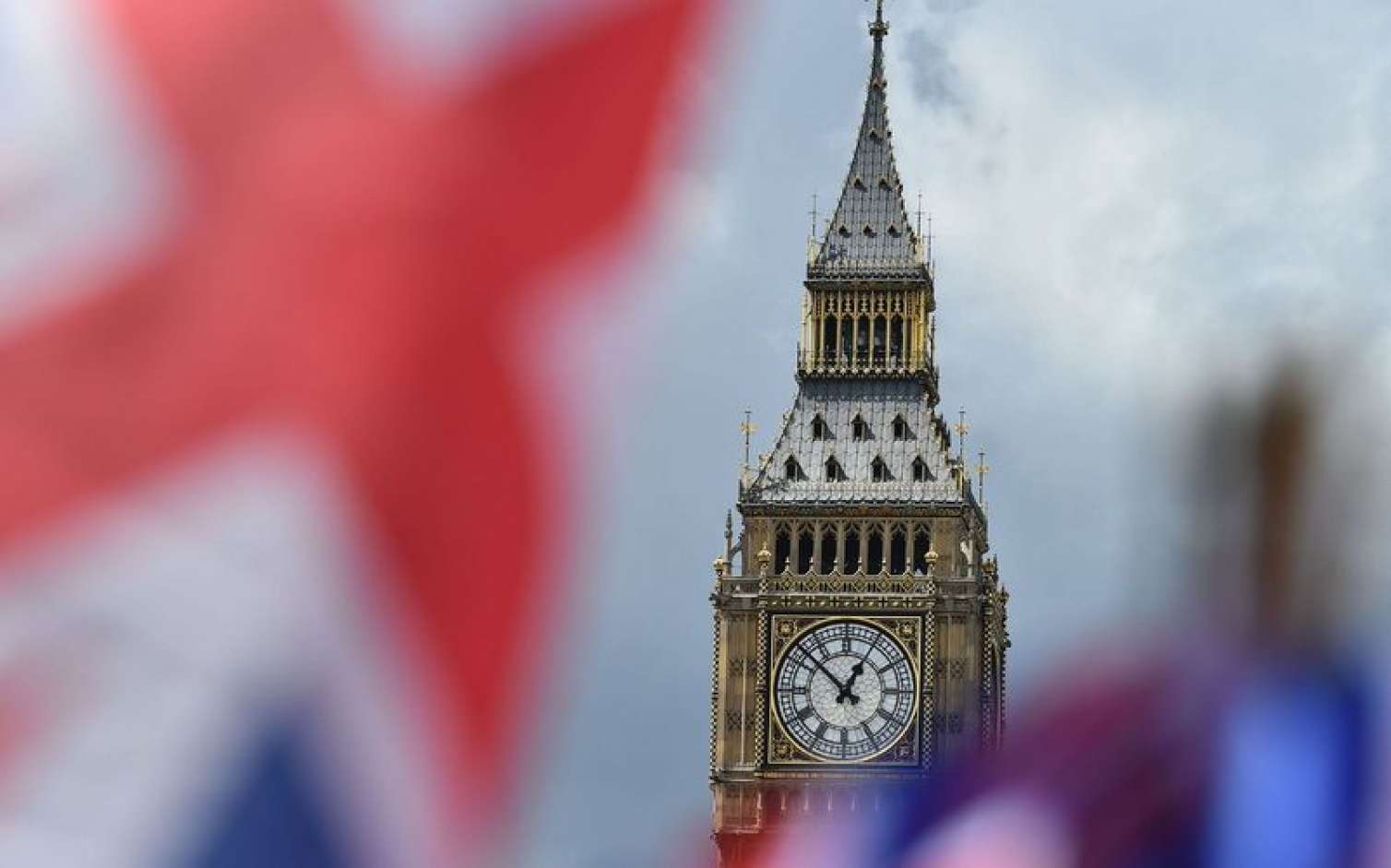 Britaniya səfirlik binalarını satacaq - SƏBƏB