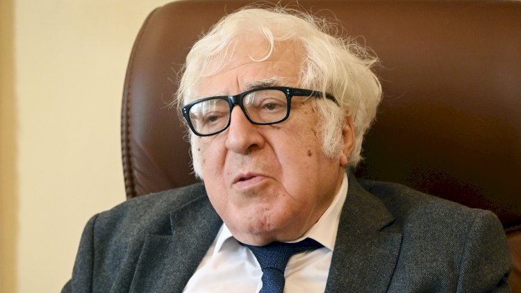 Anar: “Paparatsilər şəklimi çəkiblər, onu yayaraq vay-şivən salırlar”