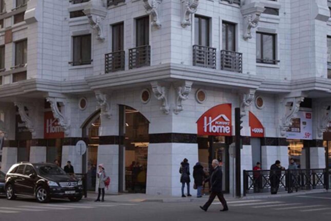 “Kontakt home”da cinayət – Arvad qaçdı, əri əlində bıçaqla qovdu