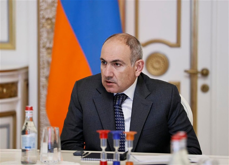 Paşinyan yeni Konstitusiyadan danışıb