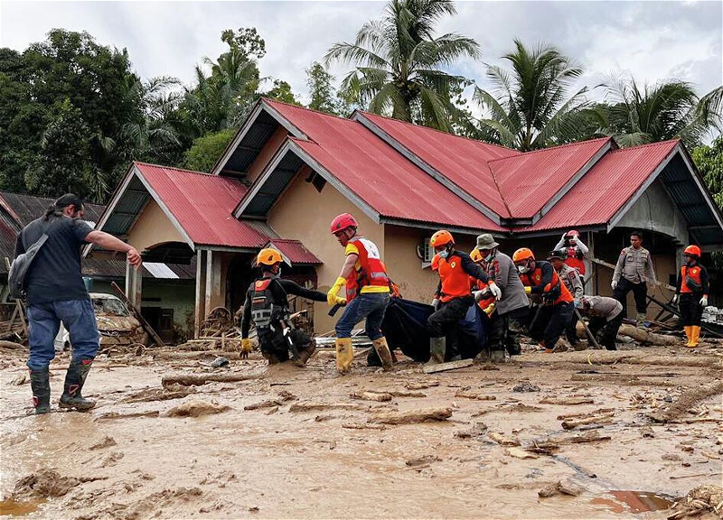 Sunamu qurbanlarının sayı min nəfərə yaxınlaşır