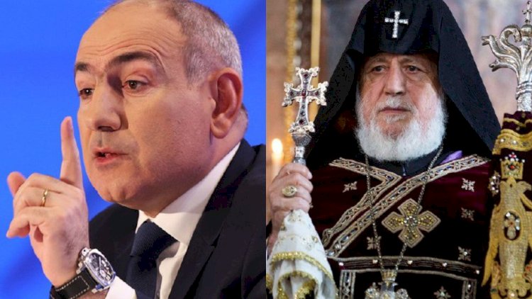 Paşinyanın kilsədən yeni tələbi: “Dövlət himni səslənsin, bayraqlar asılsın!”