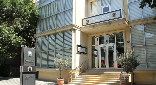 Məhkəmə hakimiyyəti, Vəkillər Kollegiyası İNSAN HÜQUQUNA, Konstitusiyaya qarşı - FOTOLAR