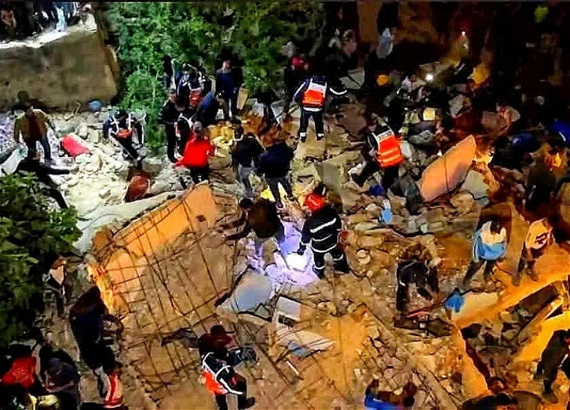 İki bina aşdı, 22 nəfər həlak oldu