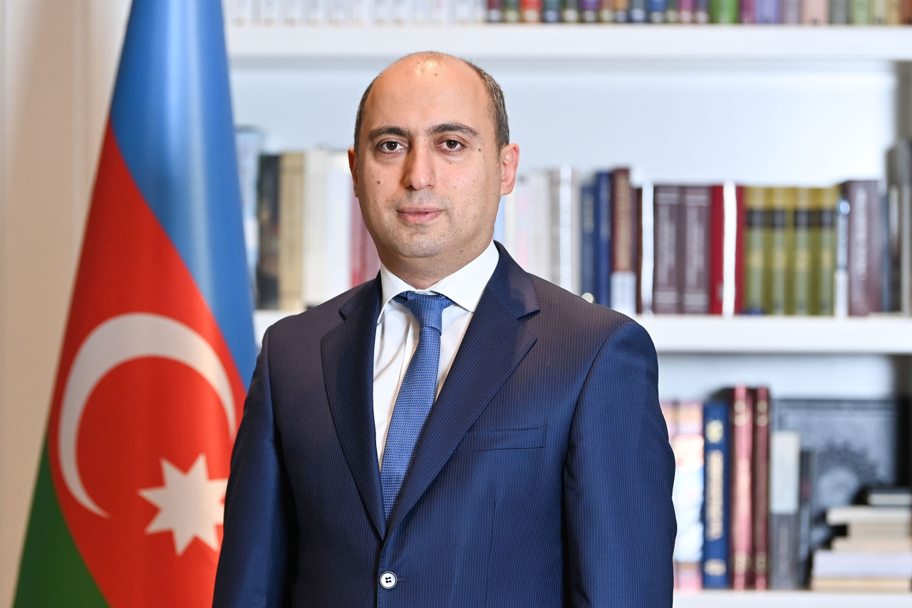  Şagirdlərin Emin Əmrullayevə müraciətinə 