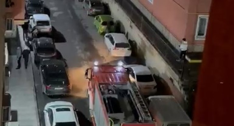 Xırdalanda yaşayış binasında yanğın - VİDEO