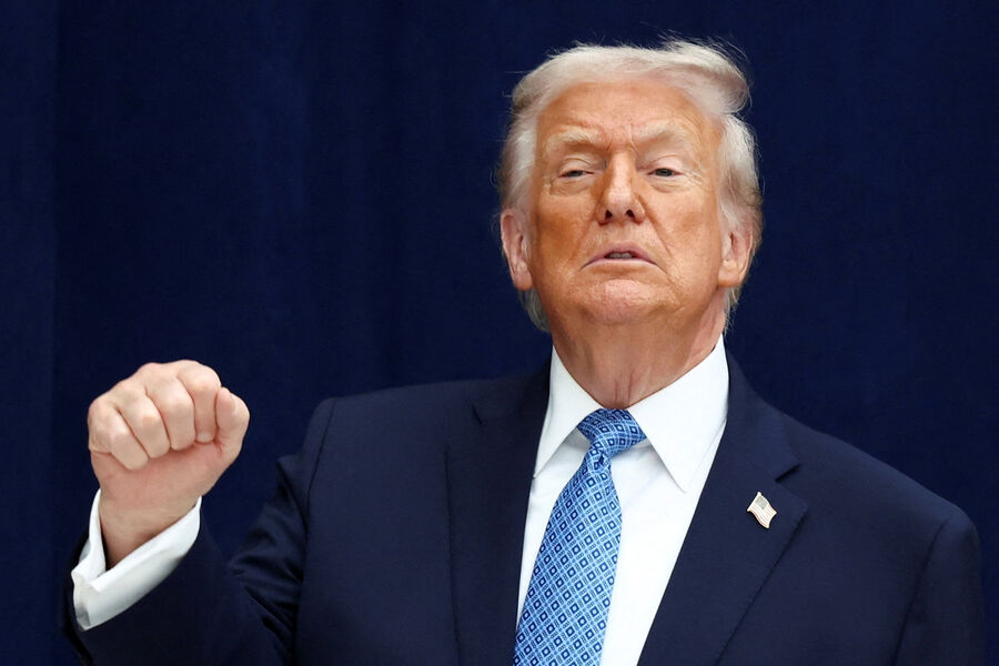 Tramp Venesuela gəmilərini blokadaya saldıqlarını bəyan etdi