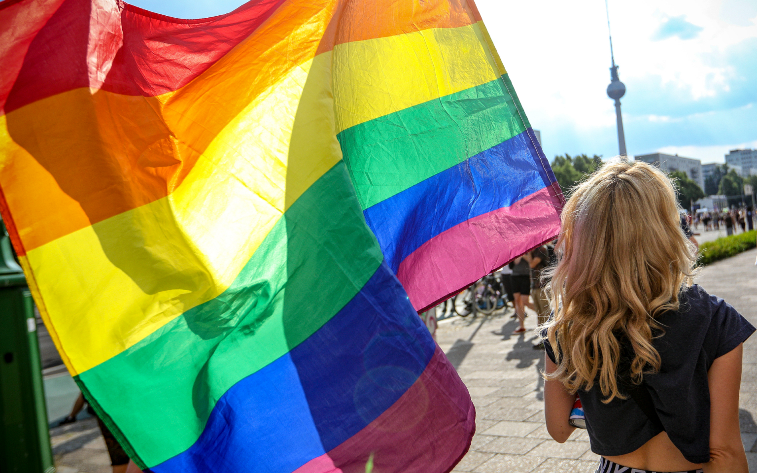 LGTB təbliğatı qadağan edildi