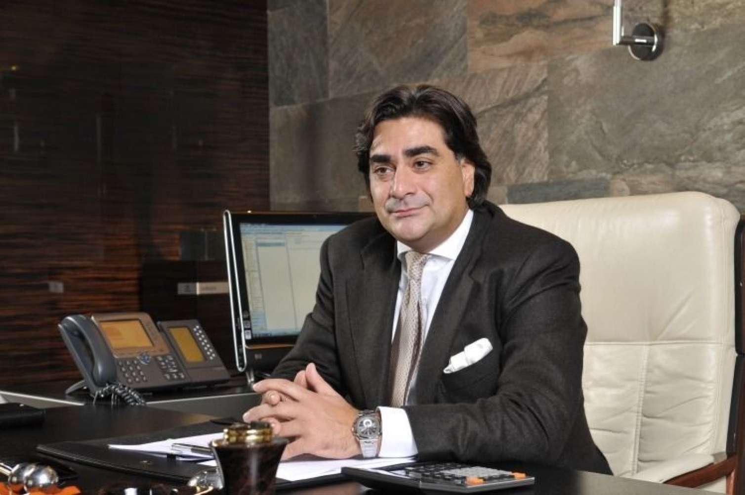 Eldar Qəribovun Fransadakı 34 milyonluq villası və cavabsız suallar - FOTO