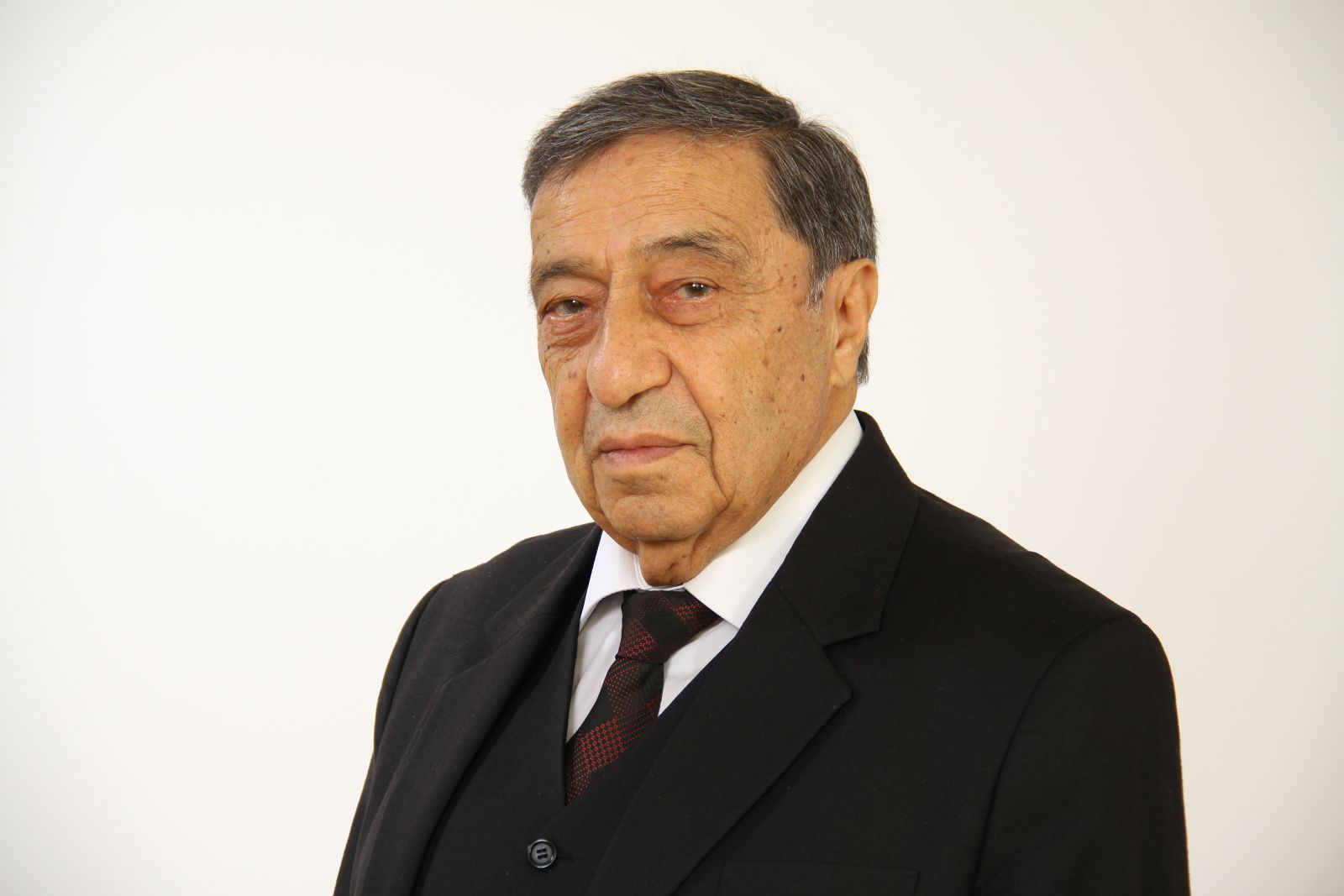 GÖY QURŞAĞININ RƏNGLƏRİ - Əli Zalov yazır / Üçüncü hissə