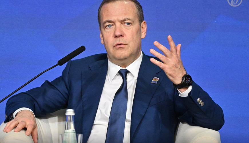 Medvedev yenə giclədi: “Miqrant işi bitən kimi ölkəni tərk etməlidir”